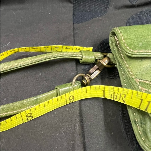 Frye Campus Wristlet green - Picture 9 of 10